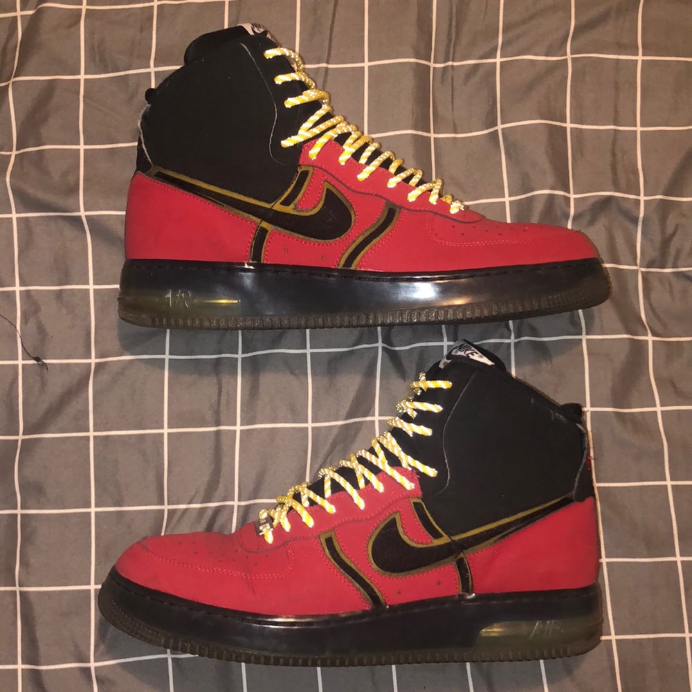 Air Force 1 High Supreme Bakin’ “University Red” size 12